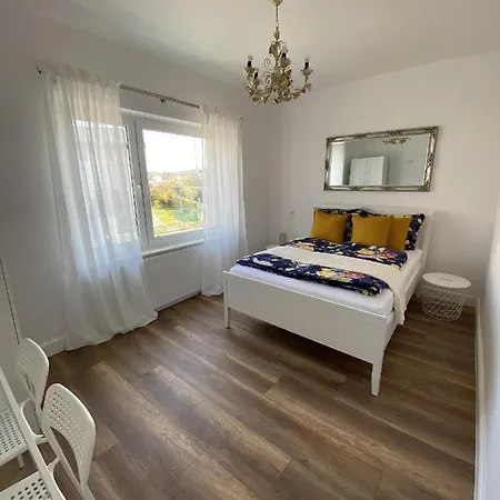 Pokoje Pod Rozami Homestay *