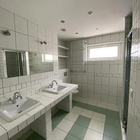 Pokoje Pod Rozami Homestay Miedzyzdroje